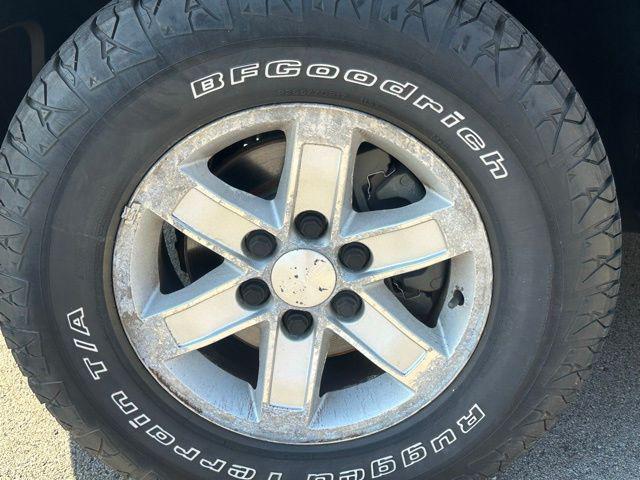 used 2010 GMC Yukon XL car, priced at $6,500