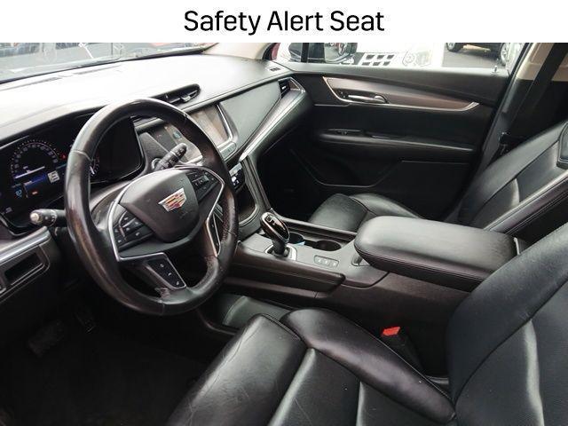 used 2017 Cadillac XT5 car, priced at $10,000