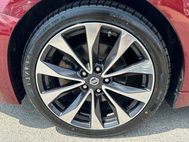 used 2016 Nissan Maxima car, priced at $12,997