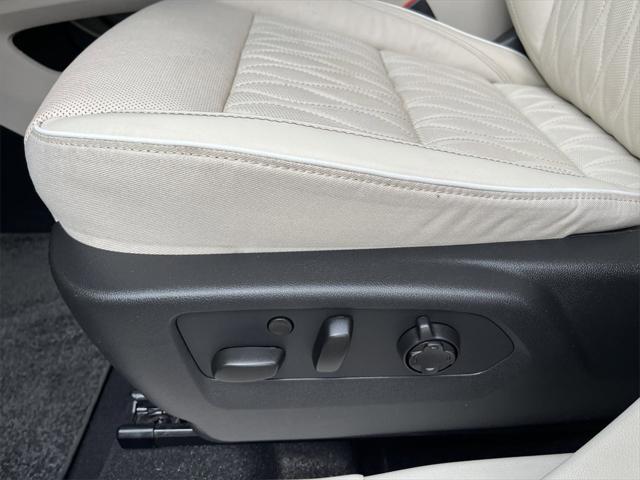 used 2021 Buick Envision car, priced at $26,250