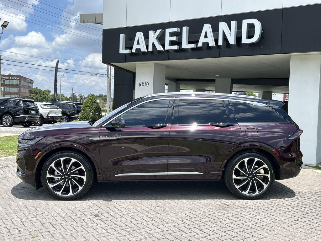 used 2024 Lincoln Nautilus car, priced at $59,417