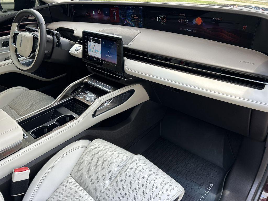 used 2024 Lincoln Nautilus car, priced at $59,417