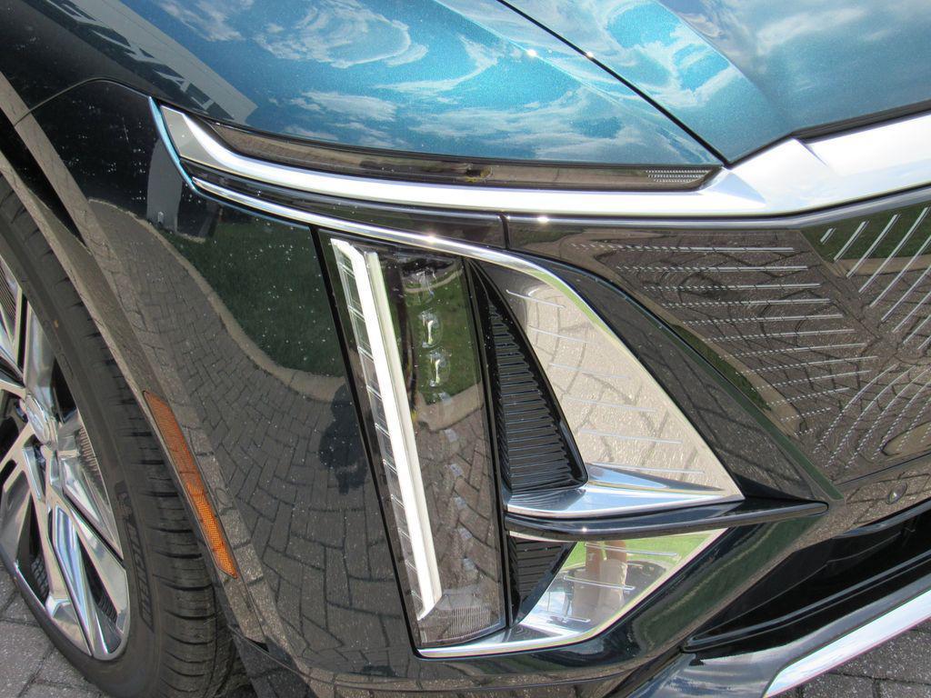new 2025 Cadillac LYRIQ car, priced at $80,085