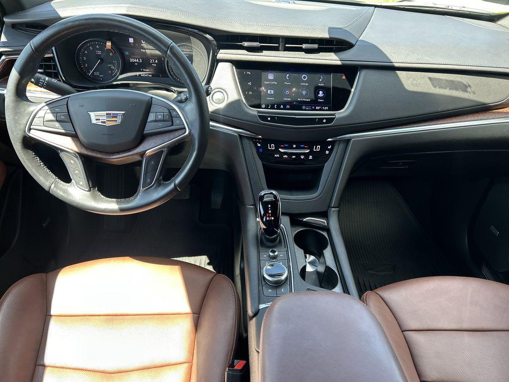 used 2024 Cadillac XT5 car, priced at $42,495