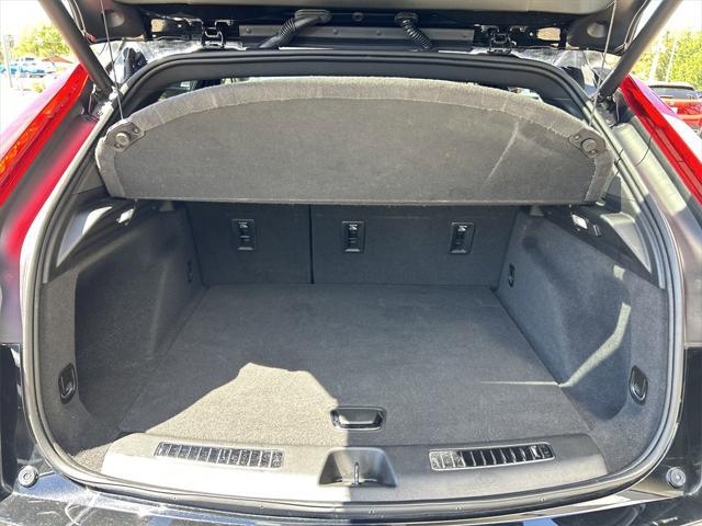 used 2021 Cadillac XT4 car, priced at $26,700