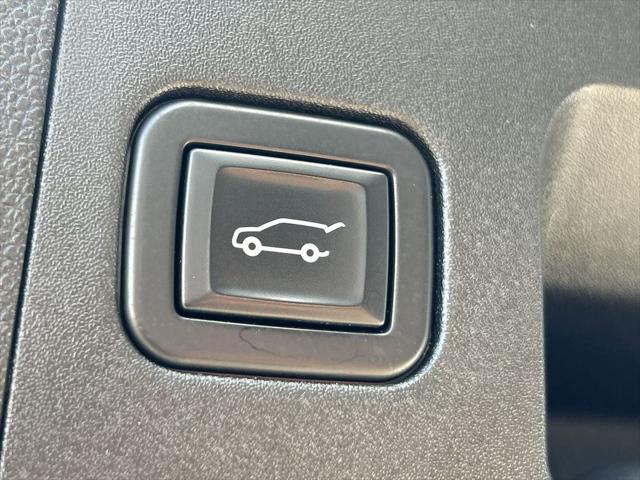 used 2021 Cadillac XT4 car, priced at $25,801