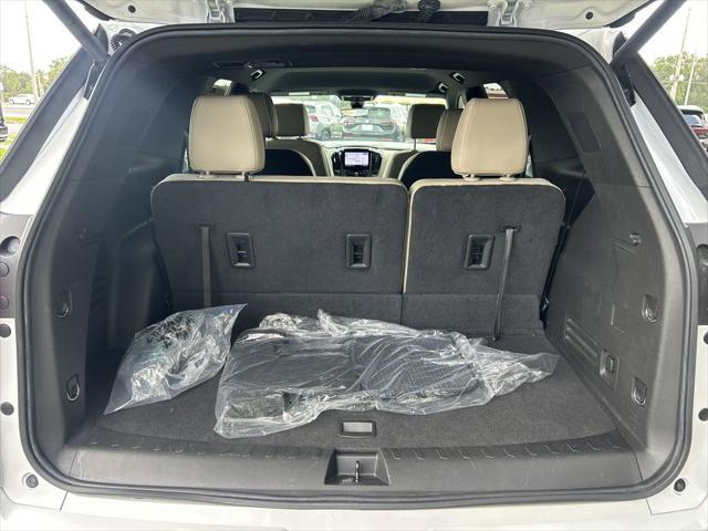 used 2023 Chevrolet Traverse car, priced at $37,879