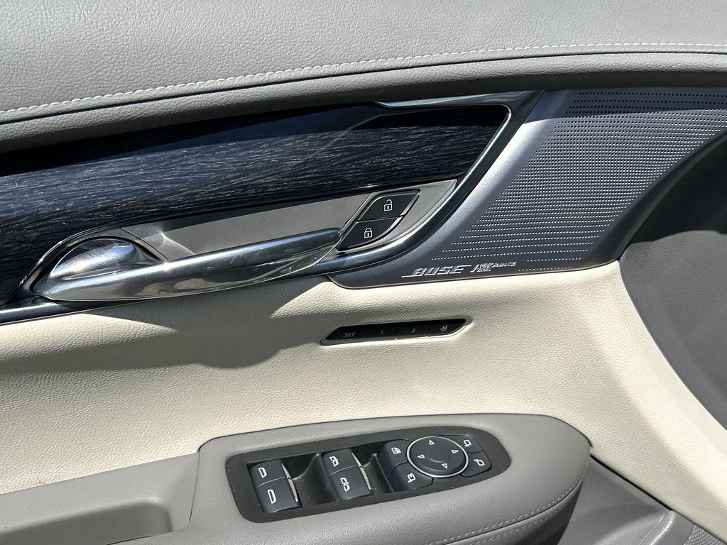 used 2023 Cadillac XT6 car, priced at $37,444