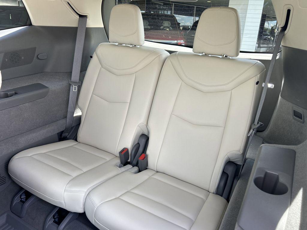 used 2023 Cadillac XT6 car, priced at $37,444