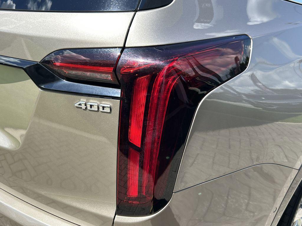 used 2023 Cadillac XT6 car, priced at $37,444