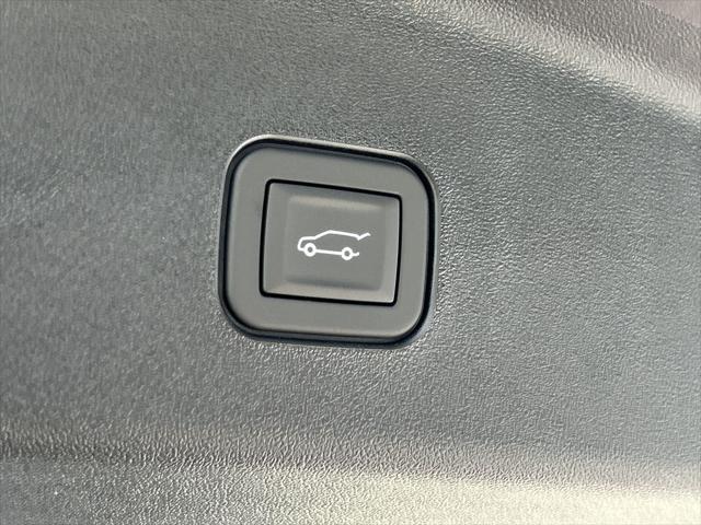 new 2026 Cadillac VISTIQ car, priced at $79,890