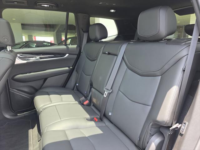 new 2025 Cadillac XT6 car, priced at $55,665