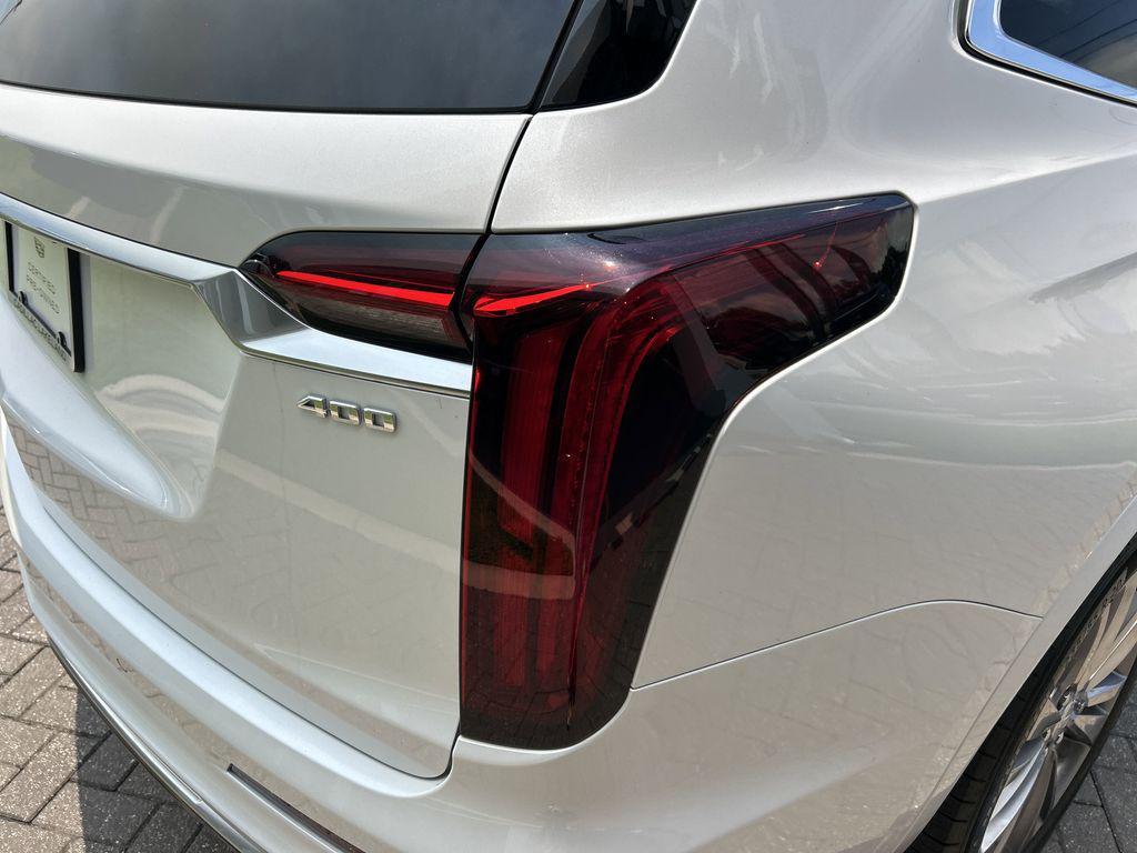used 2023 Cadillac XT6 car, priced at $38,888