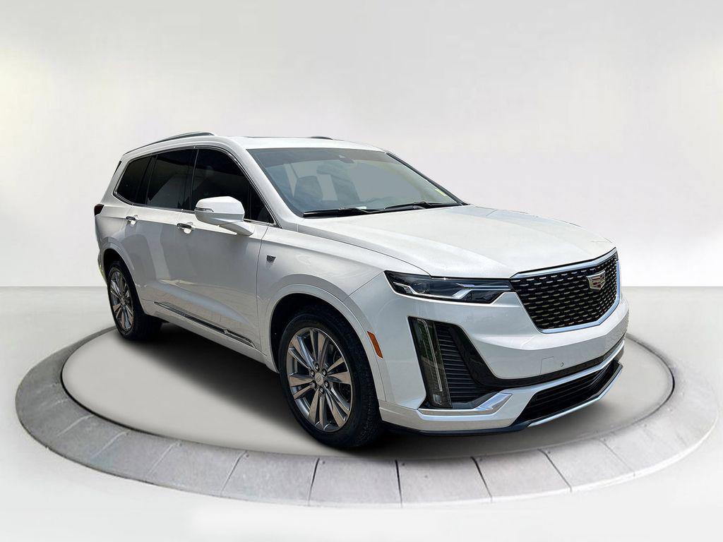 used 2023 Cadillac XT6 car, priced at $38,888
