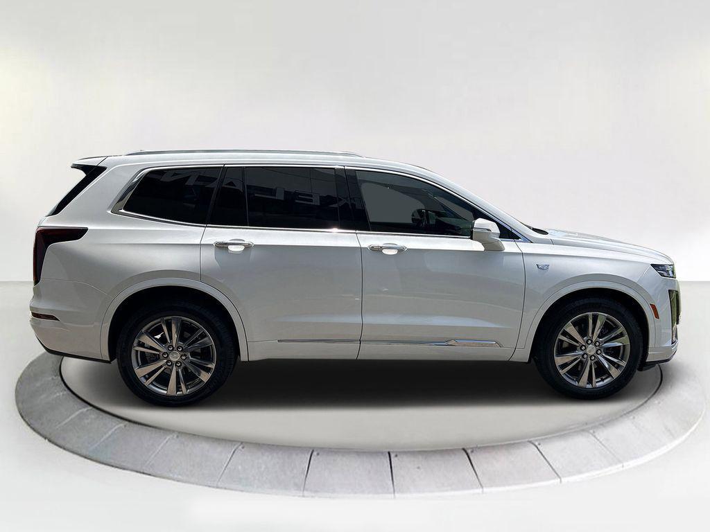 used 2023 Cadillac XT6 car, priced at $38,888