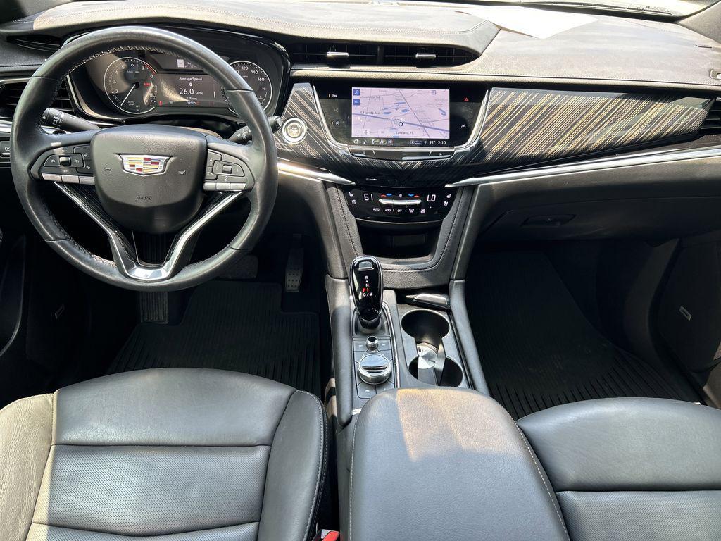 used 2023 Cadillac XT6 car, priced at $38,888