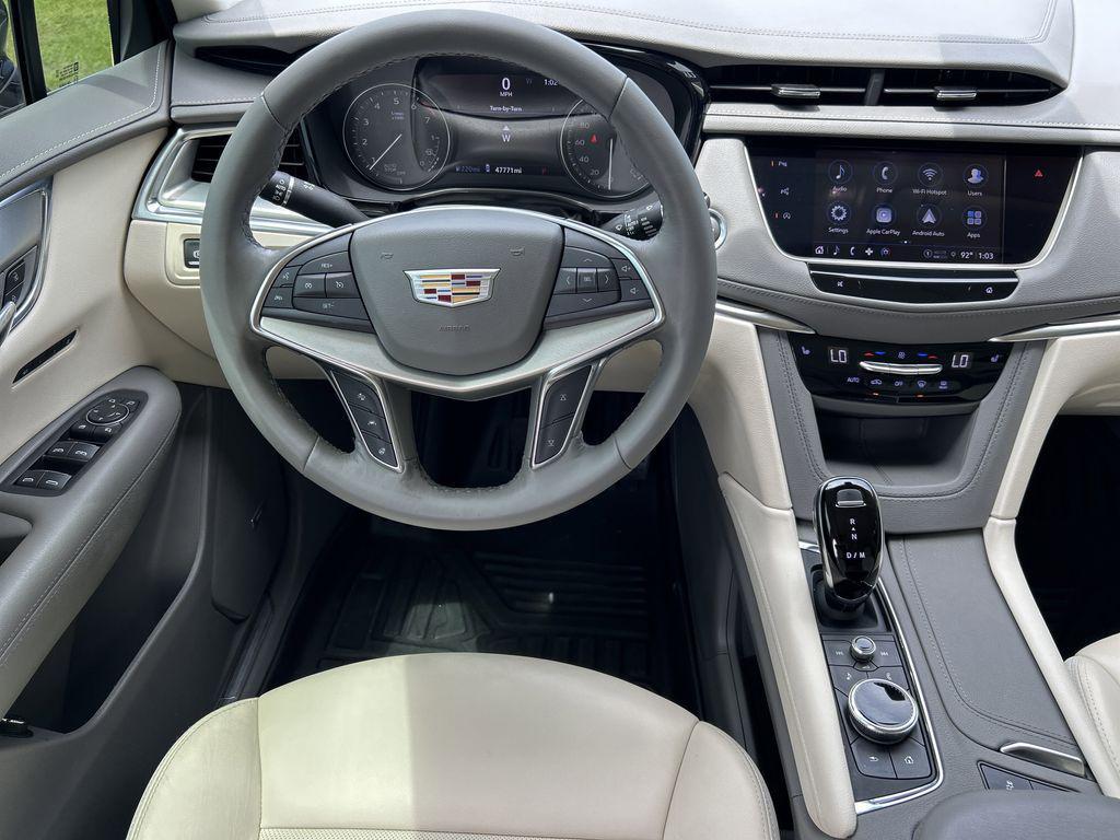 used 2022 Cadillac XT5 car, priced at $27,700