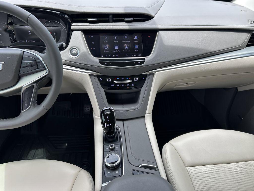 used 2022 Cadillac XT5 car, priced at $27,700