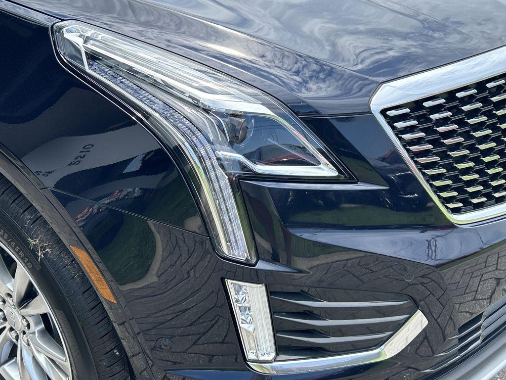 used 2022 Cadillac XT5 car, priced at $27,700