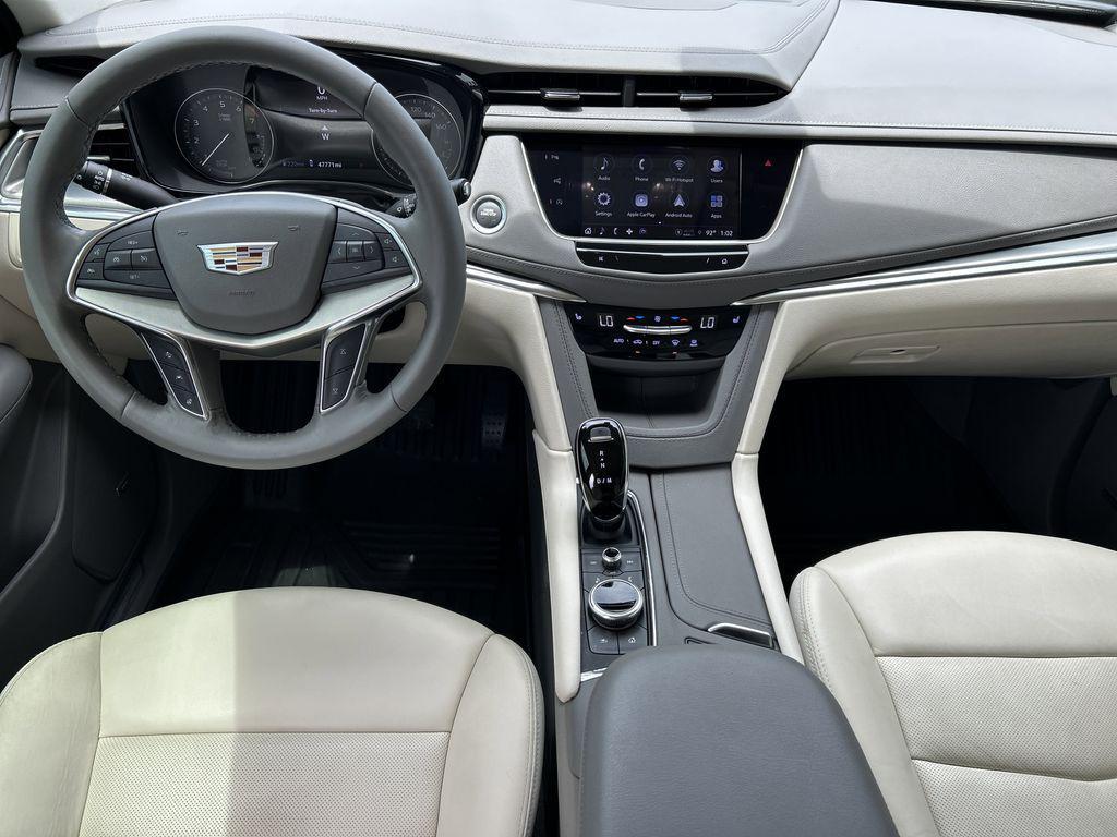 used 2022 Cadillac XT5 car, priced at $27,700