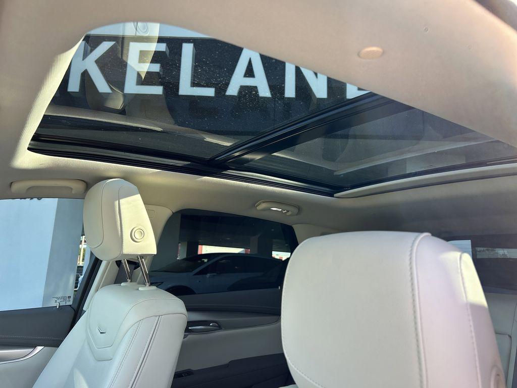 used 2023 Cadillac XT5 car, priced at $33,877
