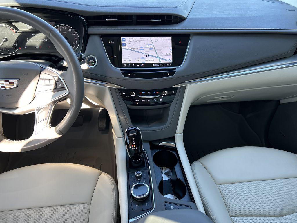 used 2023 Cadillac XT5 car, priced at $33,877