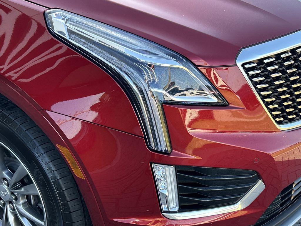 used 2023 Cadillac XT5 car, priced at $33,877