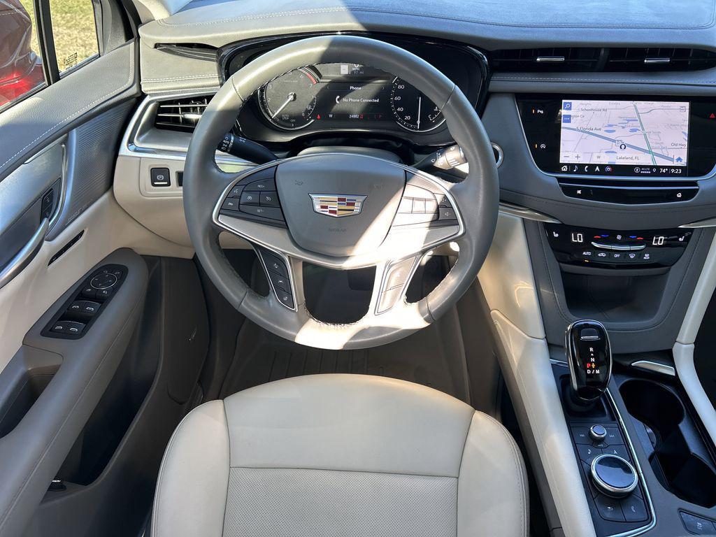 used 2023 Cadillac XT5 car, priced at $33,877