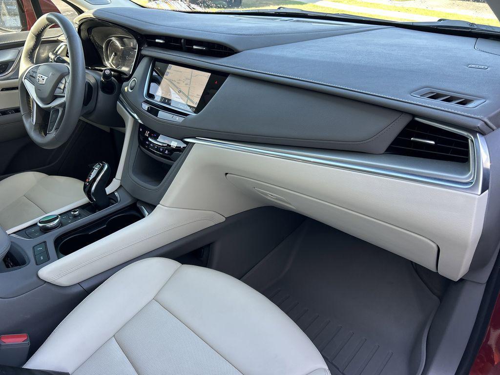 used 2023 Cadillac XT5 car, priced at $33,877