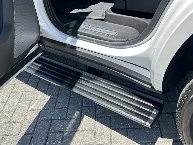 used 2023 GMC Yukon car, priced at $81,774