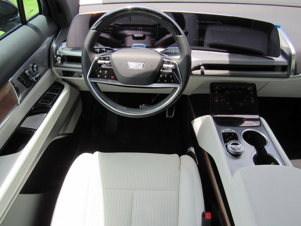 new 2026 Cadillac VISTIQ car