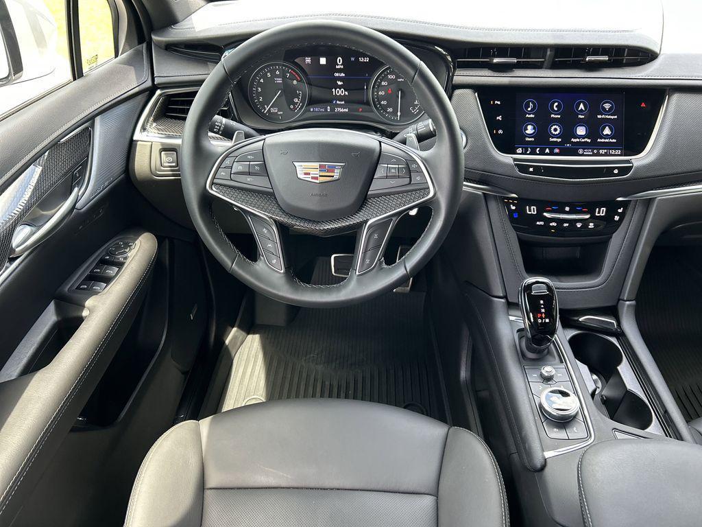 used 2025 Cadillac XT5 car, priced at $52,912