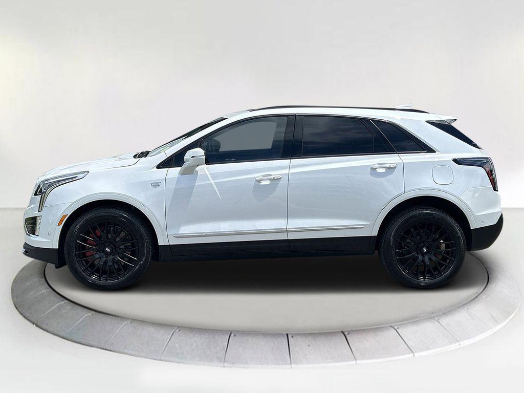used 2025 Cadillac XT5 car, priced at $52,912