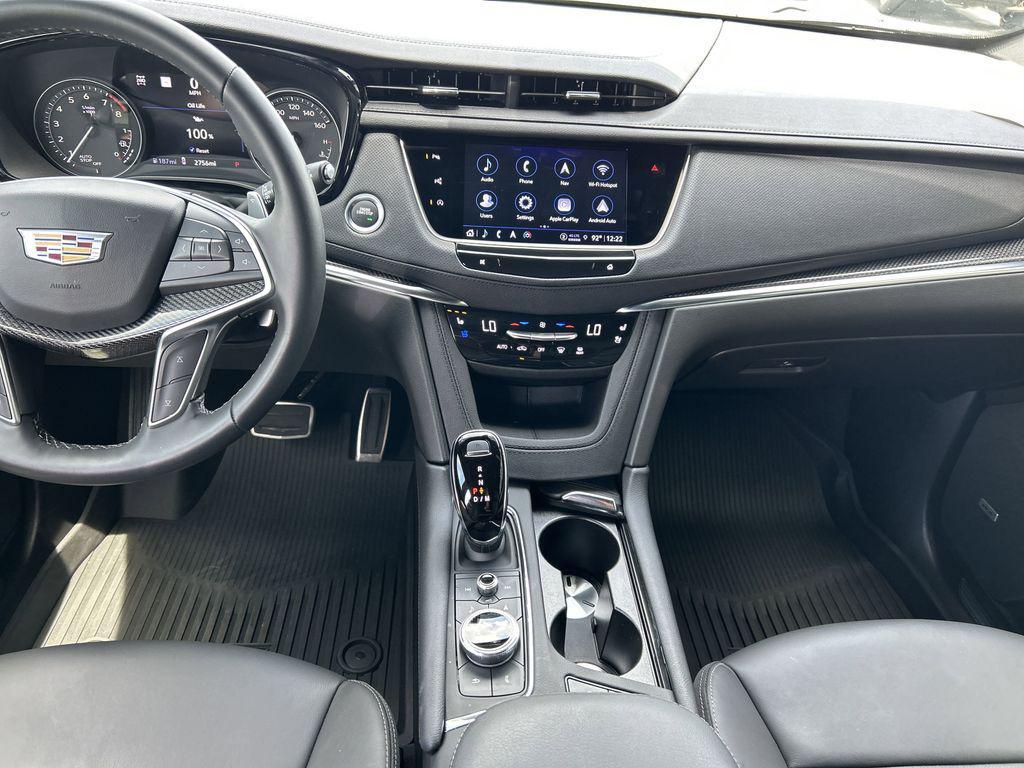 used 2025 Cadillac XT5 car, priced at $52,912