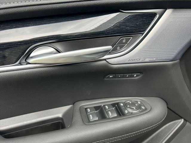 new 2025 Cadillac XT5 car, priced at $50,990