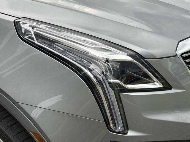 new 2025 Cadillac XT5 car, priced at $50,990
