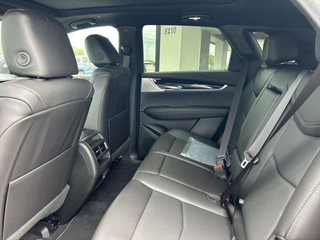 new 2025 Cadillac XT5 car, priced at $51,615