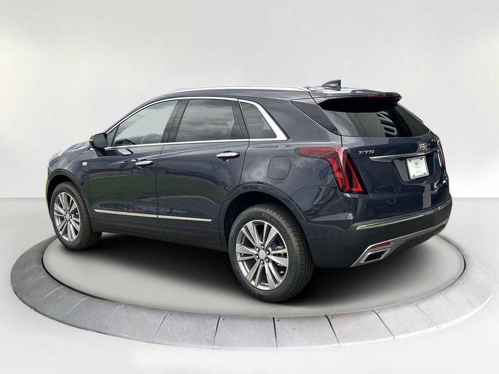 new 2025 Cadillac XT5 car, priced at $52,615
