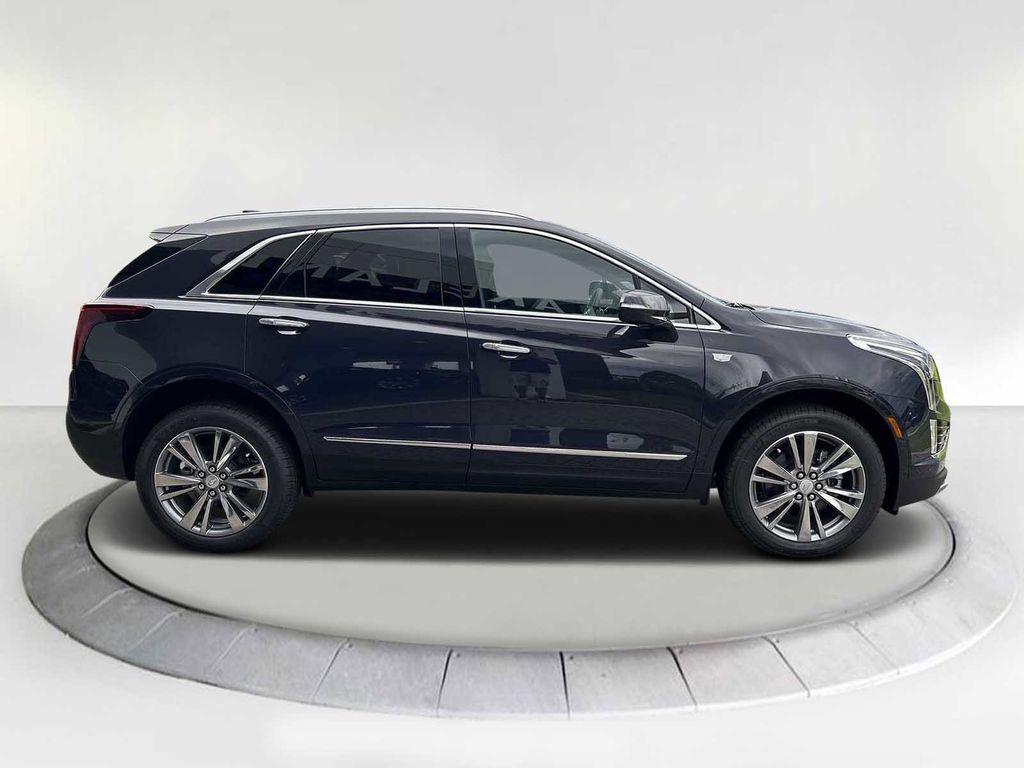 new 2025 Cadillac XT5 car, priced at $52,615