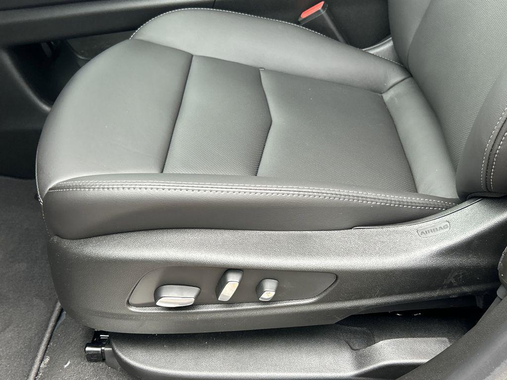 new 2025 Cadillac XT5 car, priced at $52,615