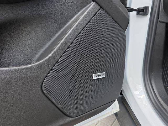 new 2025 Cadillac XT5 car, priced at $46,930