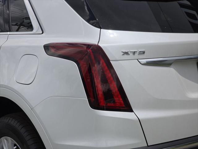 new 2025 Cadillac XT5 car, priced at $46,930