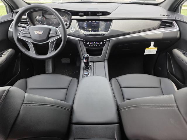 new 2025 Cadillac XT5 car, priced at $46,930