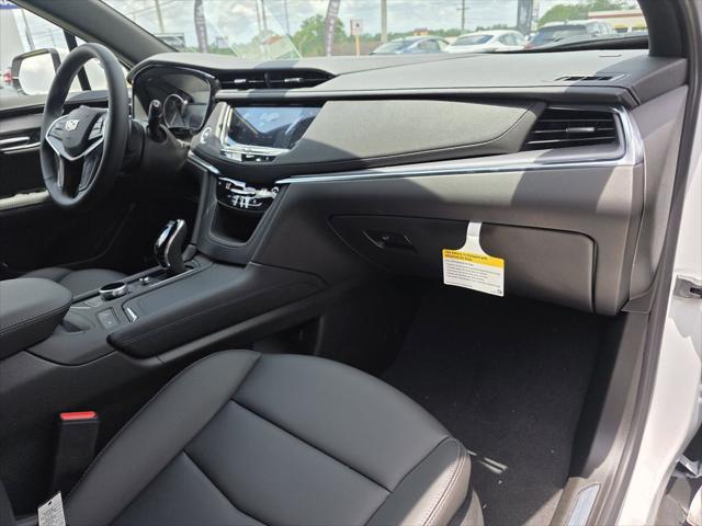 new 2025 Cadillac XT5 car, priced at $46,930