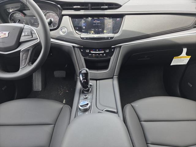 new 2025 Cadillac XT5 car, priced at $46,930