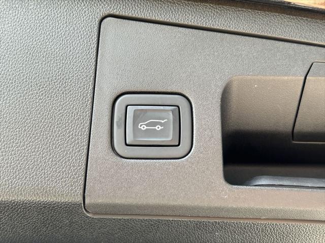 used 2023 Cadillac XT4 car, priced at $33,598