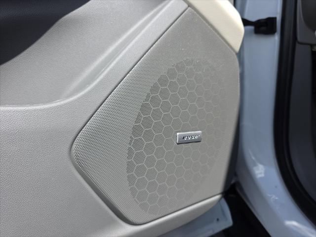 new 2025 Cadillac XT5 car, priced at $58,105