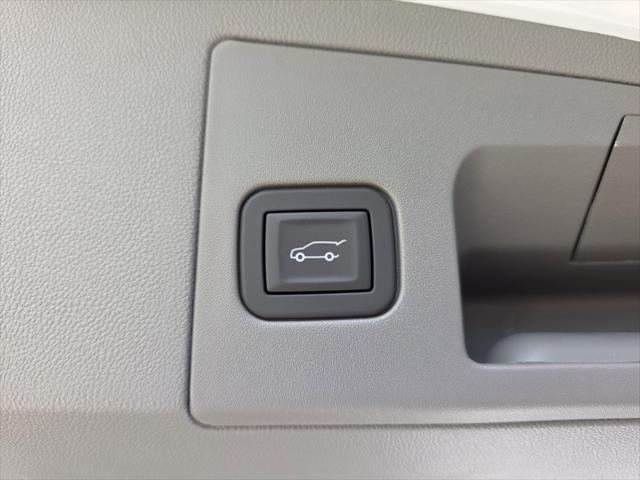 new 2025 Cadillac XT5 car, priced at $58,105