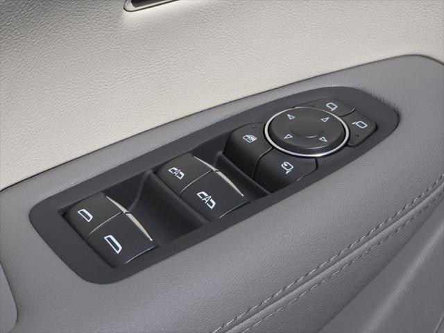 new 2025 Cadillac XT5 car, priced at $58,105