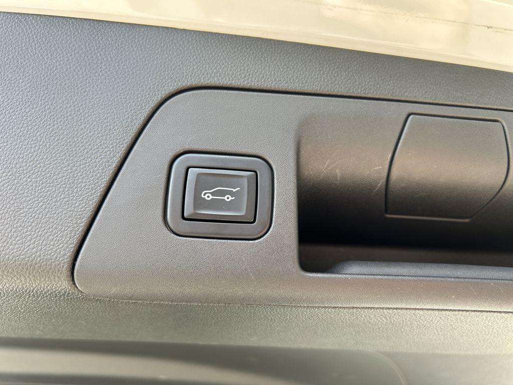 used 2022 Buick Envision car, priced at $25,929
